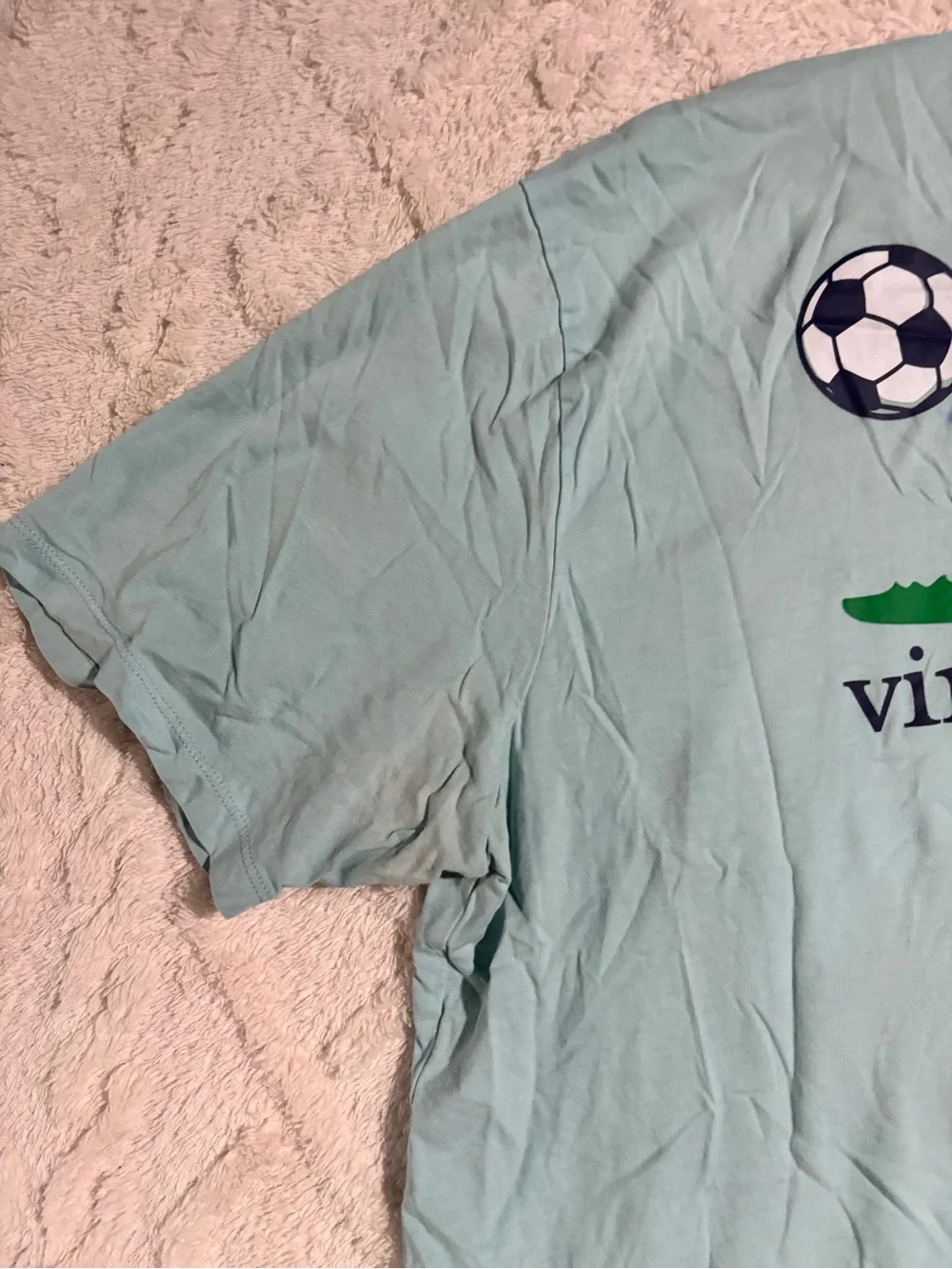 Vineyard vines X-Large tee soccer